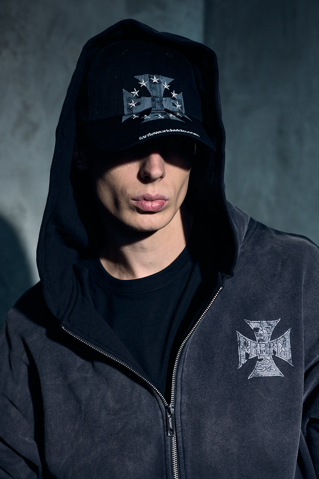 Sudadera con capucha y cremallera Maltese Washed